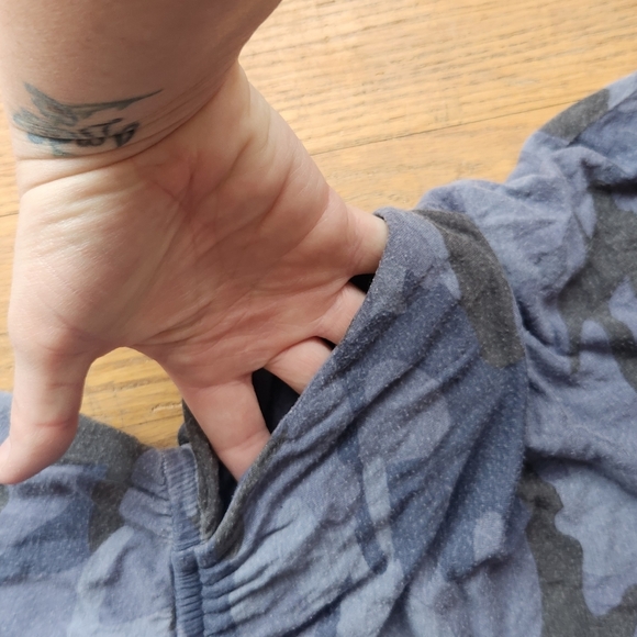 Blue Camo Romper - Picture 2 of 4